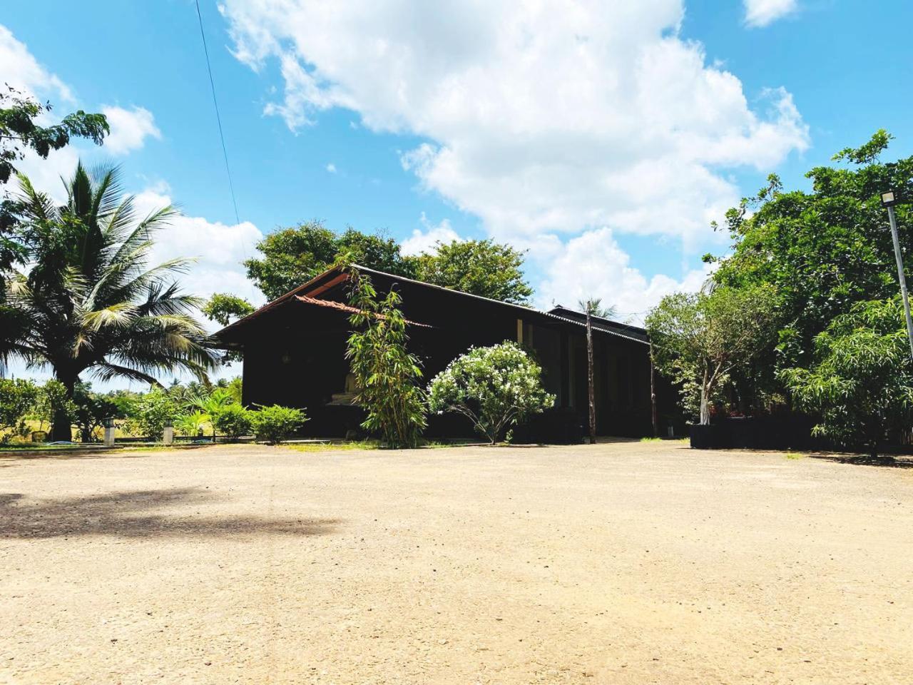 Athyantha Resort Anuradhapura Bagian luar foto