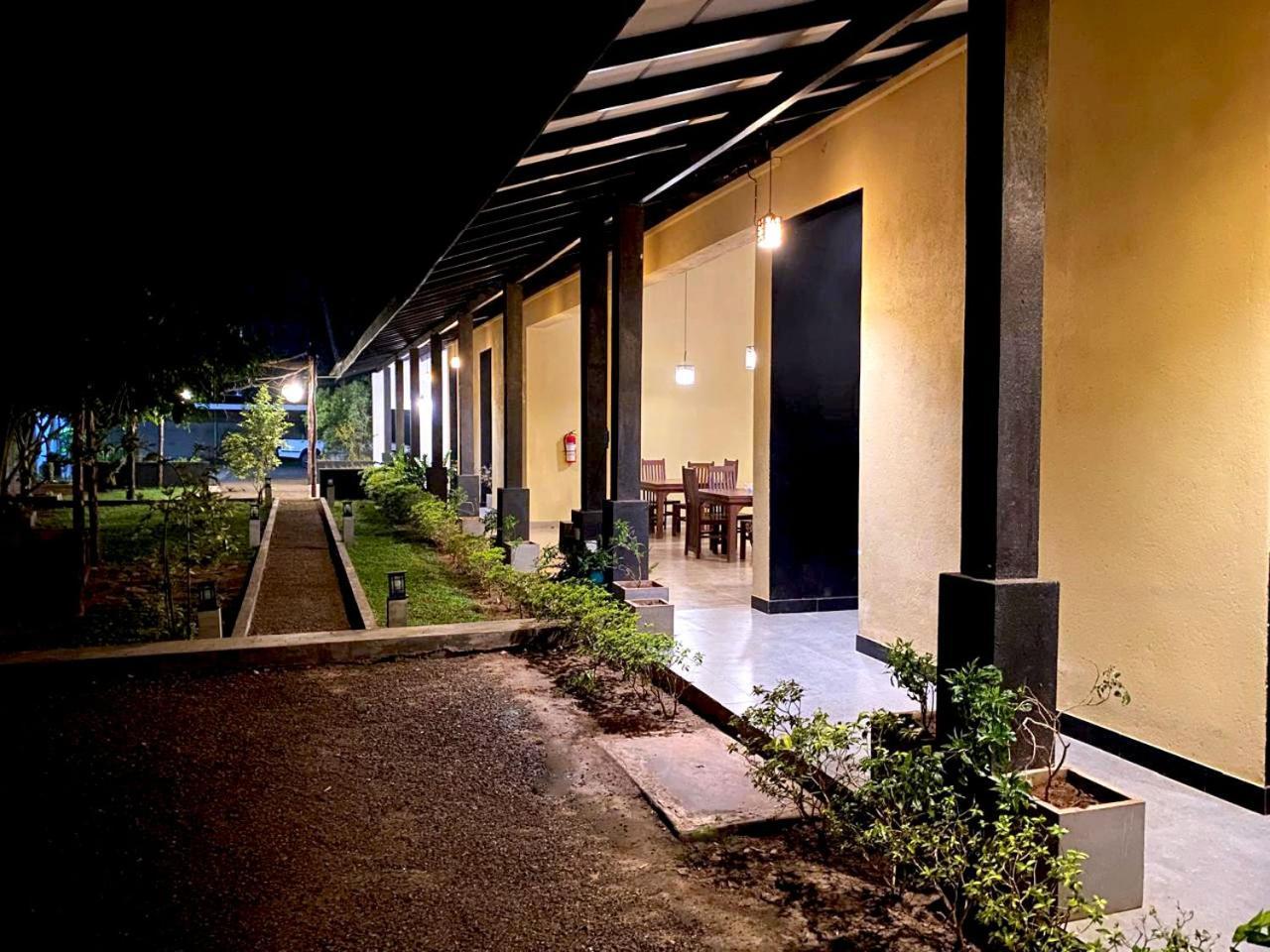 Athyantha Resort Anuradhapura Bagian luar foto