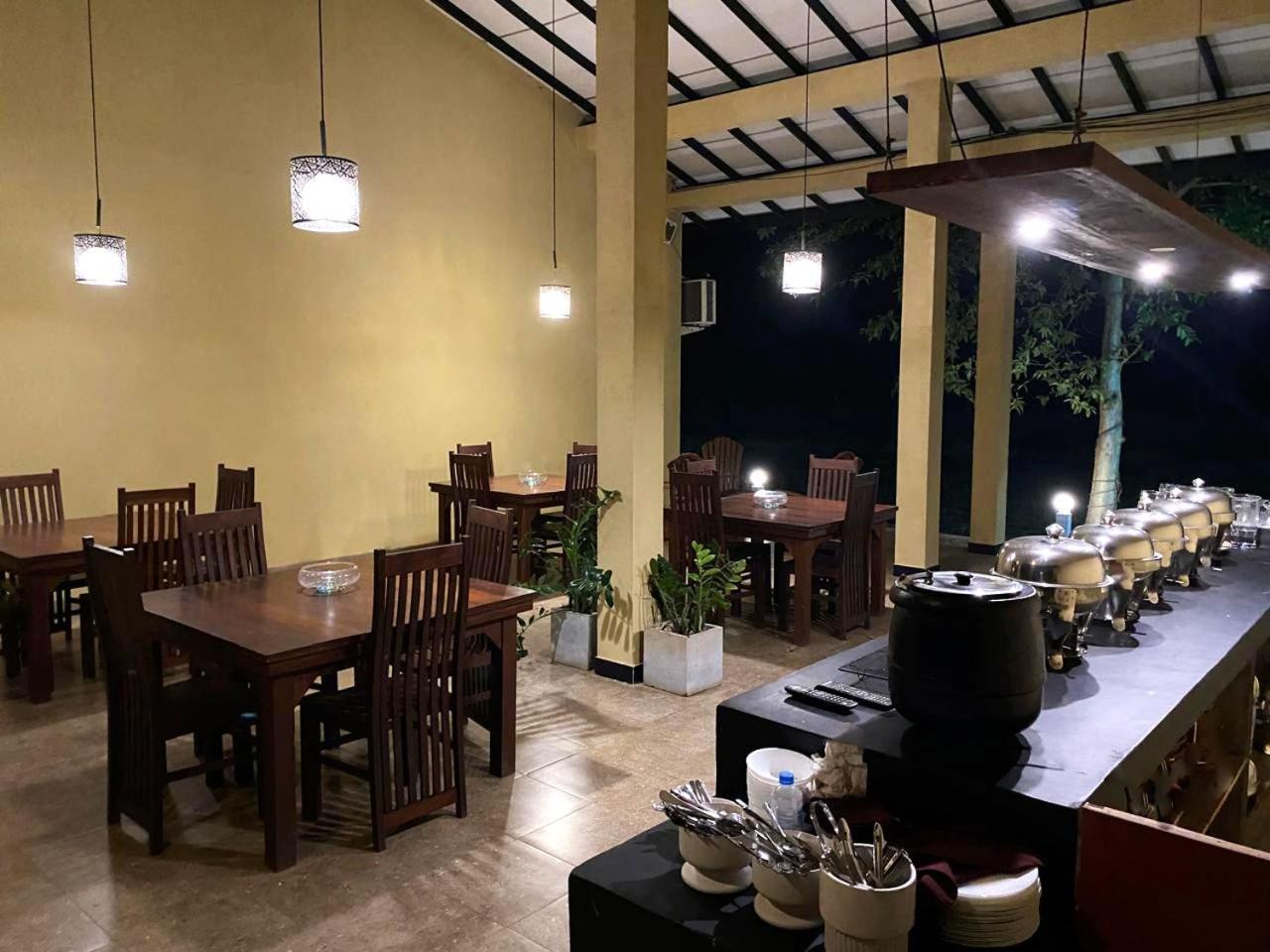 Athyantha Resort Anuradhapura Bagian luar foto